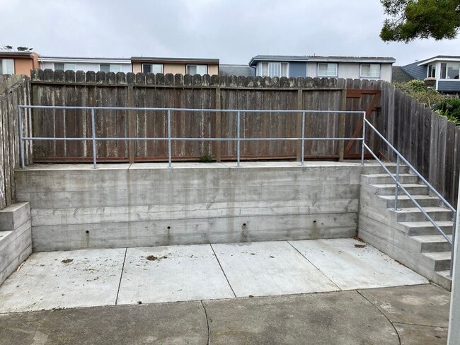 Building Photo - Charming 3BD/2BA Home in South San Francis...