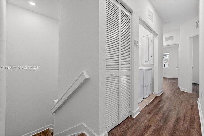 Building Photo - 2662 SE 10th St