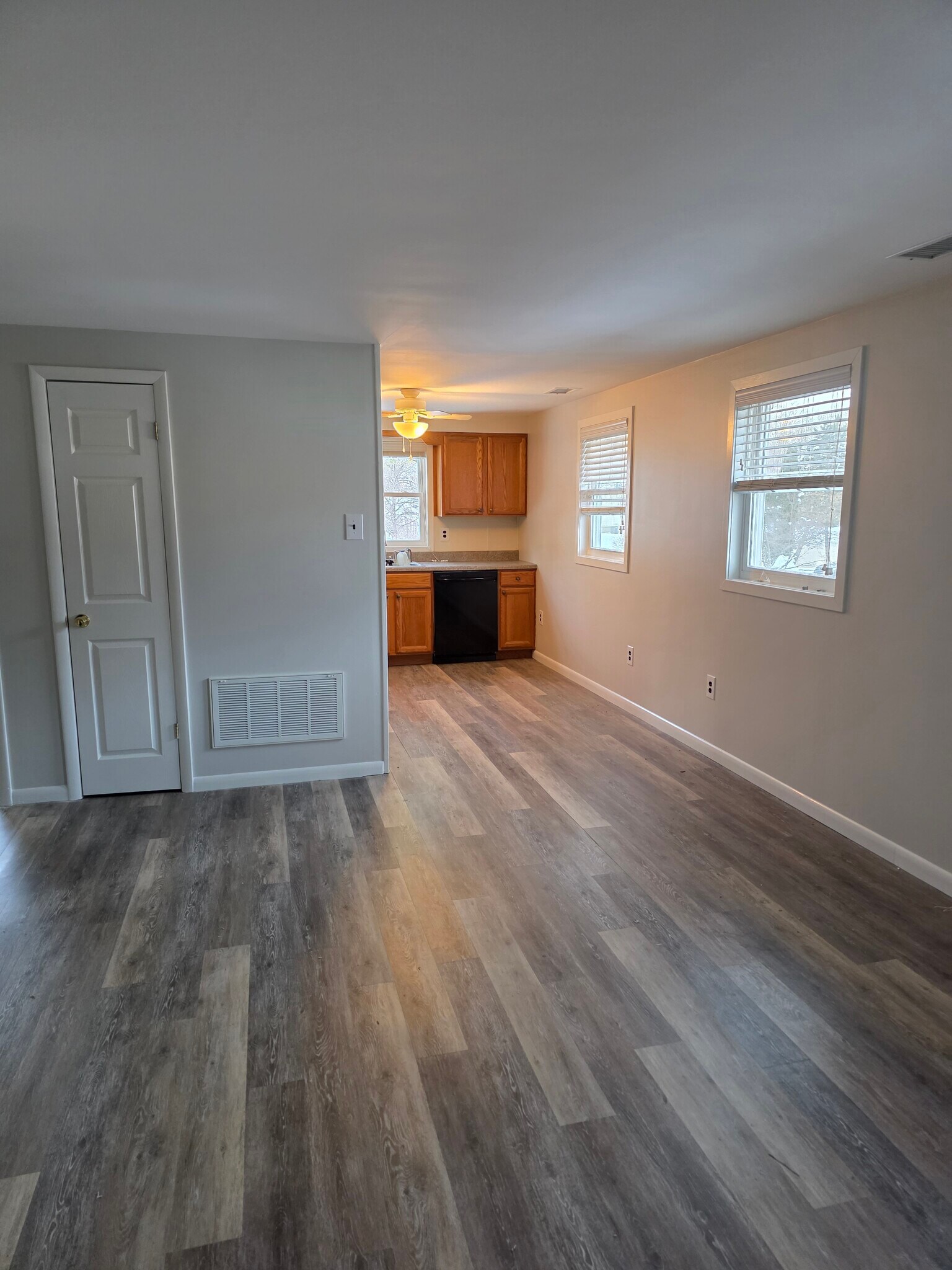 Building Photo - 1903 Old Lincoln Hwy