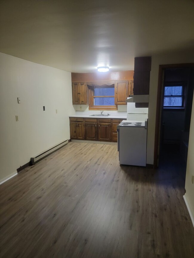 Building Photo - 4036-4038 Manor Drive