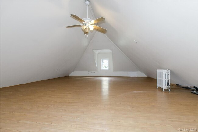 Building Photo - 11 A Floyd Pl