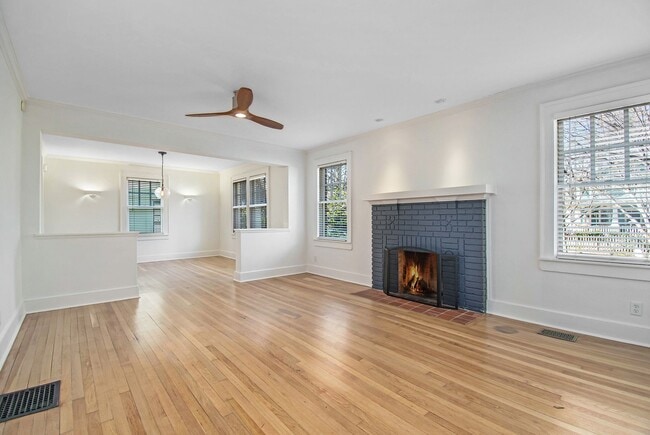 Building Photo - 2 Bedroom in Intown Atlanta, near EAV