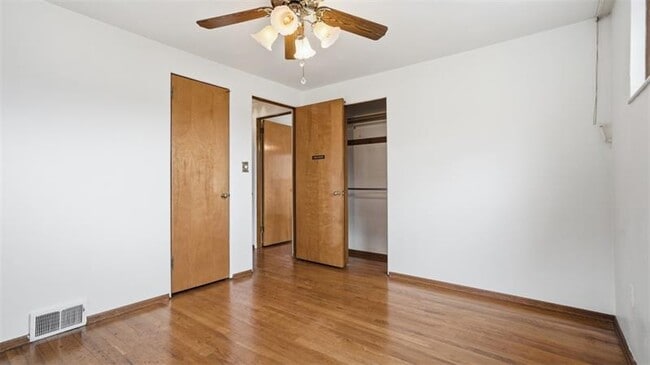 Building Photo - 4782 Barone Dr