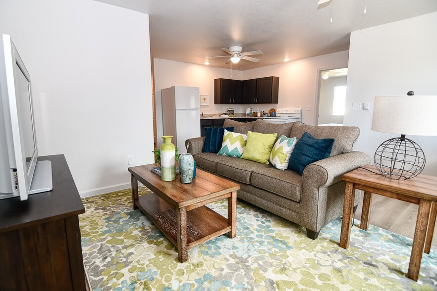 Interior Photo - Yellowbanks