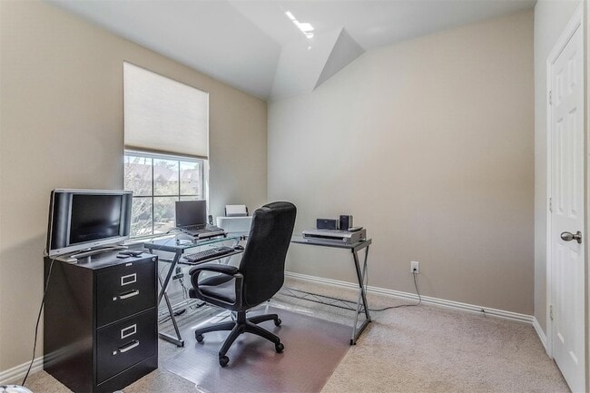 Building Photo - 3649 Vienna St