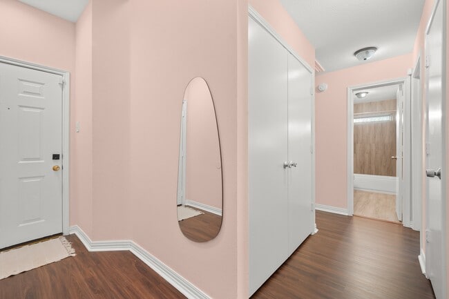 Building Photo - 1530 Hunter Green Ln