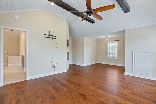 Building Photo - 162 Freedom Way