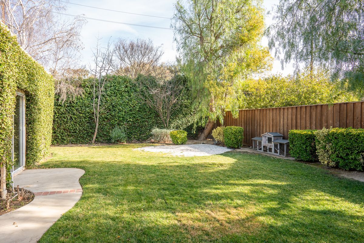 Building Photo - 26604 Marigold Ct