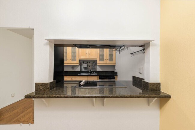 Building Photo - 710 N 160th St