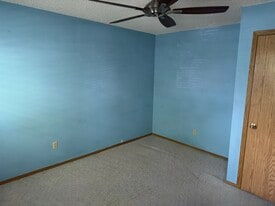Building Photo - 1100 Milo Cir