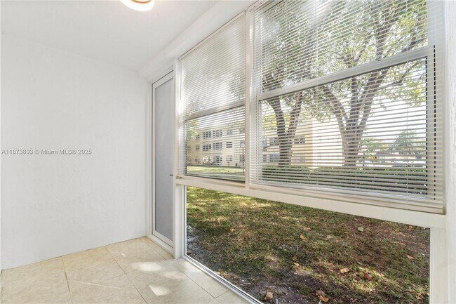 Building Photo - 300 Berkley Rd