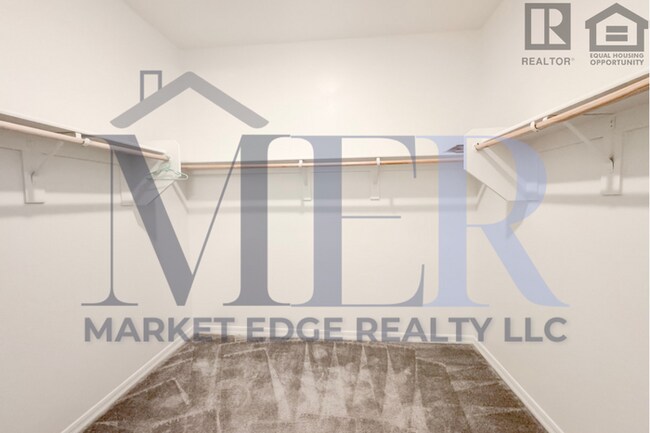 Building Photo - 3Bed/2Bath Home w/3 Car Gar in Casa Grande...