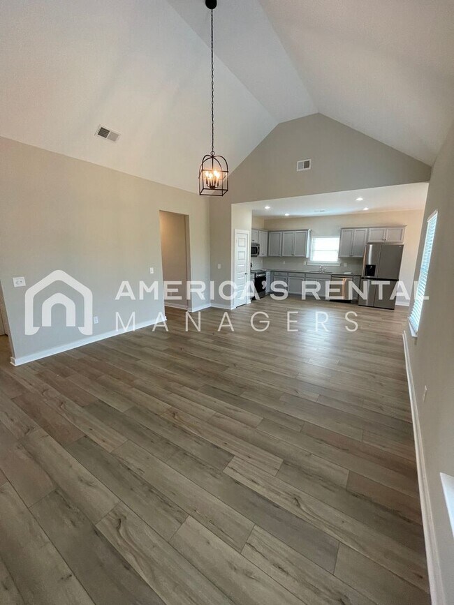 Building Photo - Home for Rent in Eastaboga, AL!! Available...