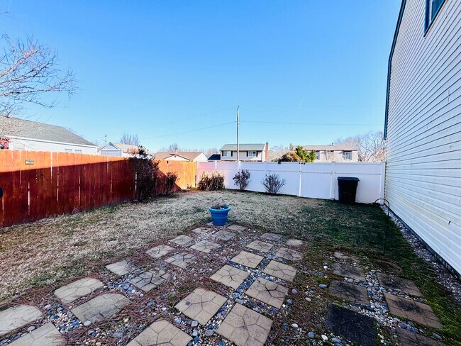 Building Photo - Conveniently located near Langley Air Force Base!