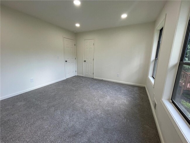Building Photo - 106 Spring Way