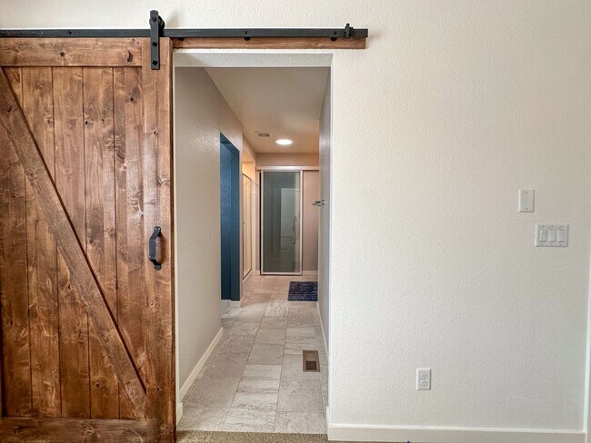 Building Photo - Upgraded 3-Bedroom home in Stepping Stone
