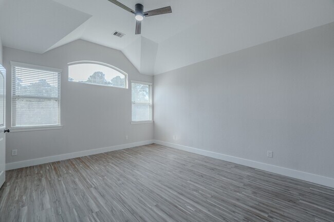 Building Photo - 118 Cheswood Manor Drive