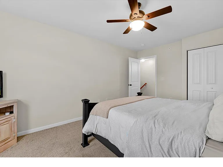 Building Photo - 858 Byler Cir