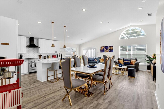 Building Photo - 458 Hollinghead Loop