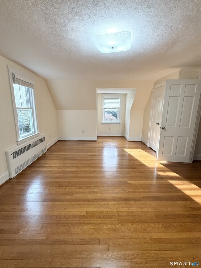 Building Photo - 44 Pine Hill Rd