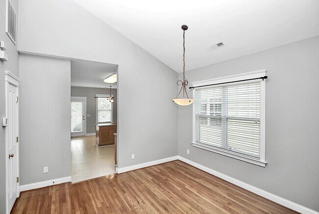 Building Photo - 6705 E Douglas Park Dr