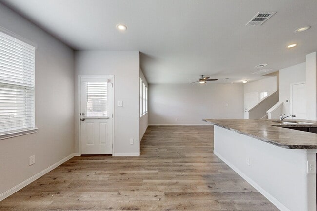 Building Photo - 968 Rice Dr