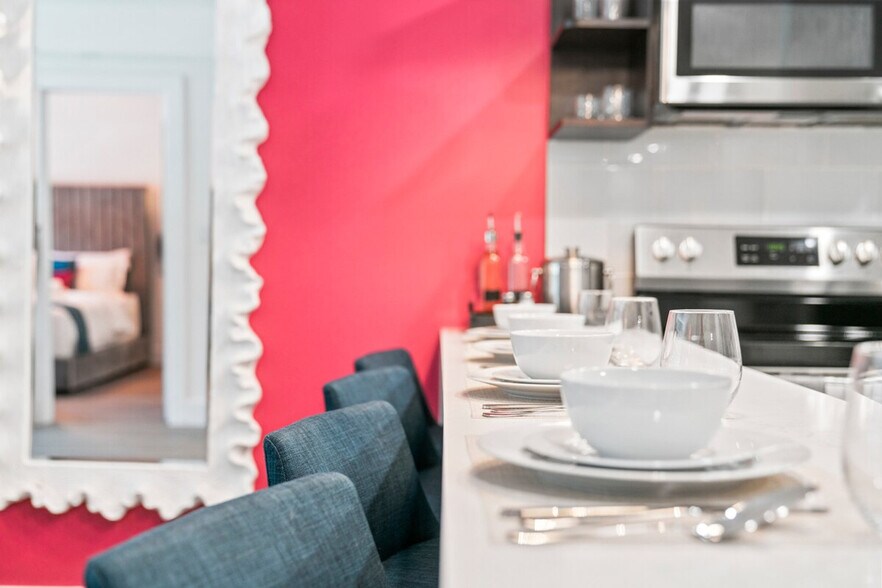 Building Photo - 365 N Ocean Blvd