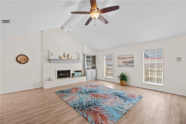 Building Photo - 6302 Penny Ln