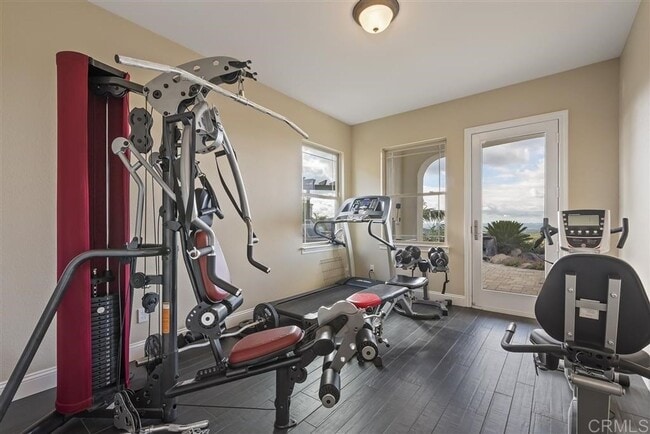 Building Photo - One of Kind Executive Home, Available Augu...