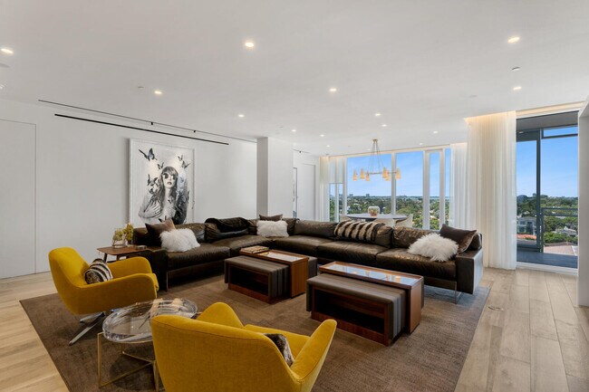 Building Photo - 9001 Collins Ave