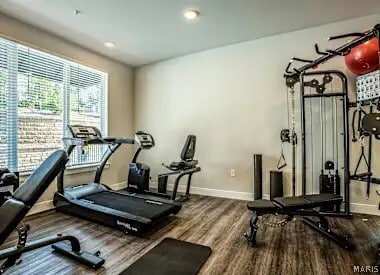 Building Photo - 226 E Lockwood Ave