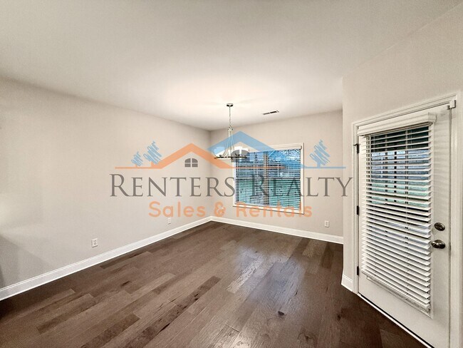 Building Photo - ? Beautiful Executive Home with 3-Car Garage + Incredible Outdoor Living ?