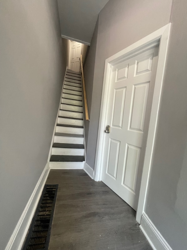 Building Photo - 642 E Indiana Ave