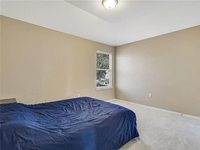 Building Photo - 808 Sandhill Branch Dr