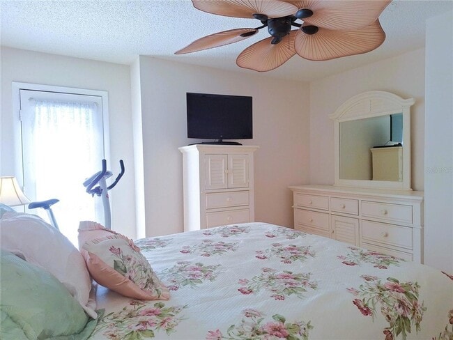 Building Photo - 5727 Biscayne Ct