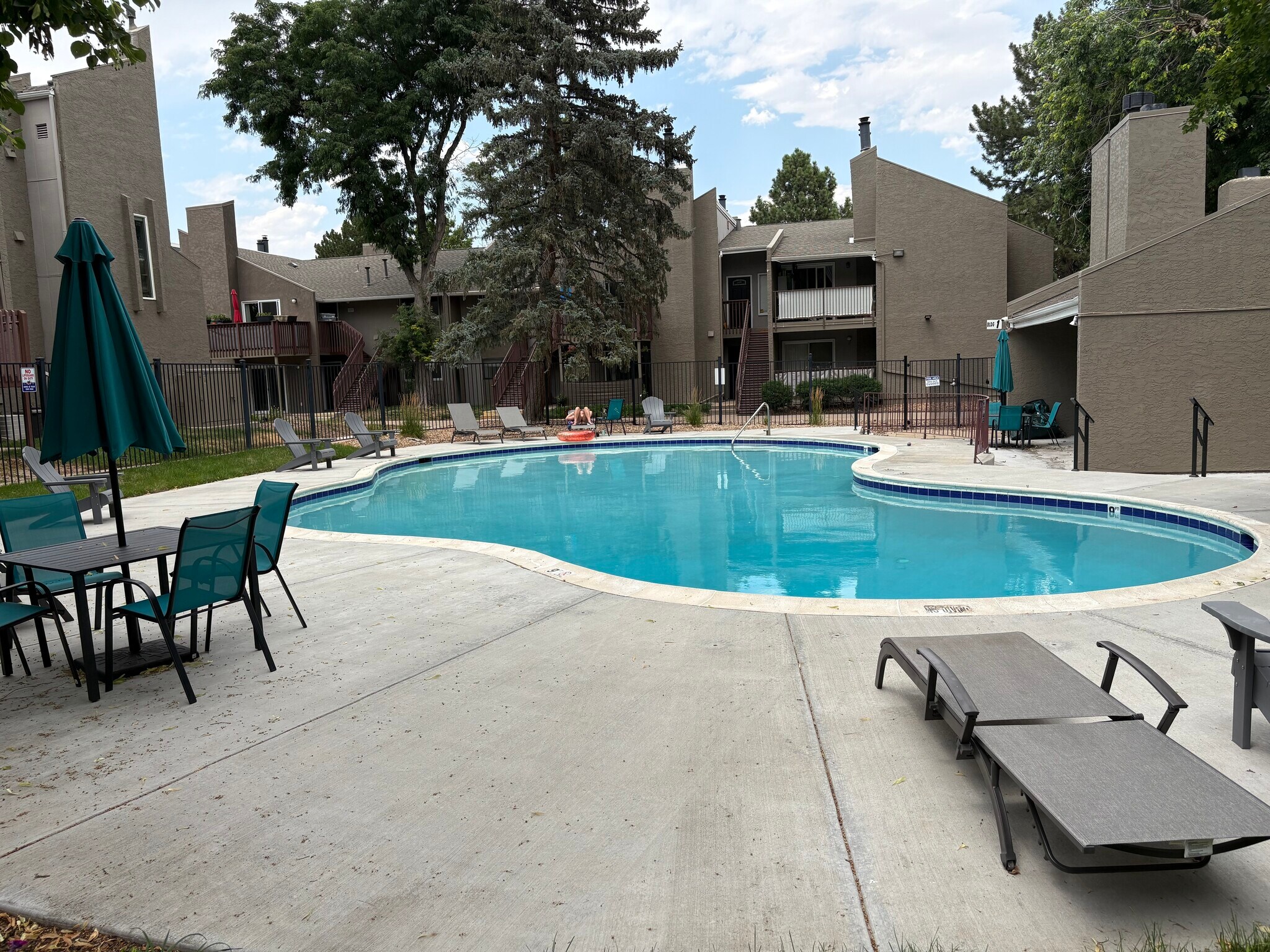 Building Photo - 5300 E Cherry Creek South Dr