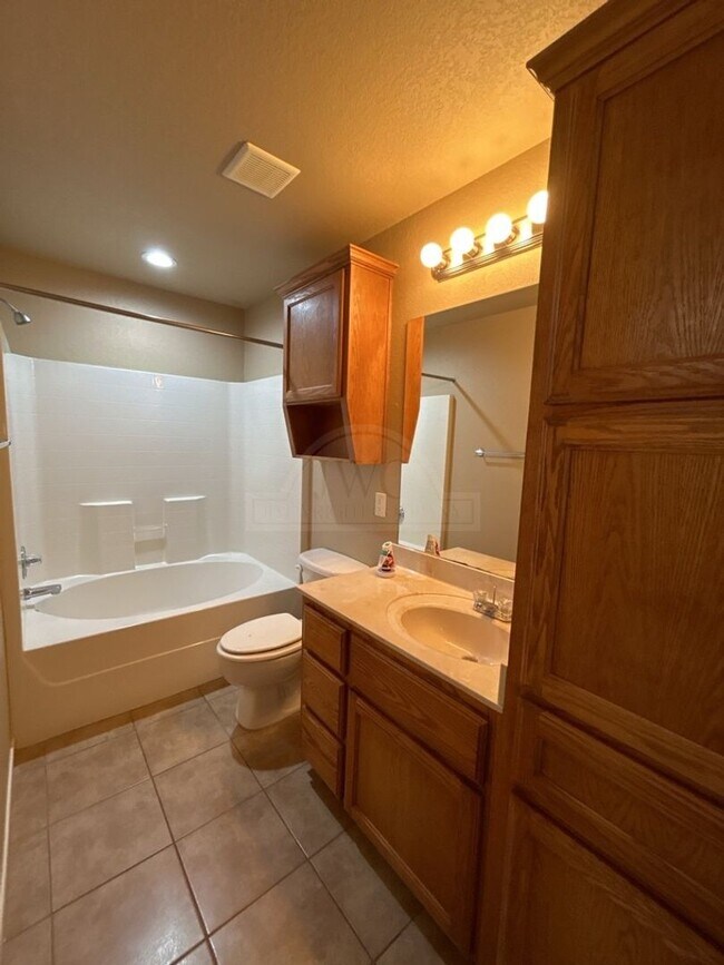 Building Photo - 1305 Powder River Dr