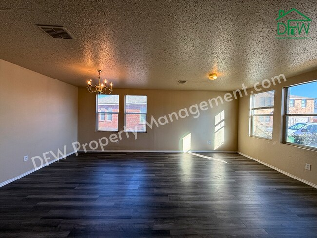 Building Photo - 2-Story 4 BR Home with Large Backyard & Game Room