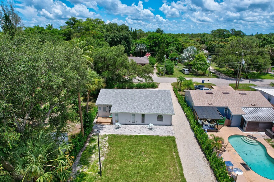 Building Photo - 27250 Shriver Ave