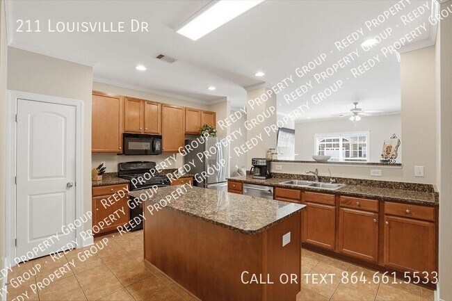 Building Photo - 211 Louisville Dr