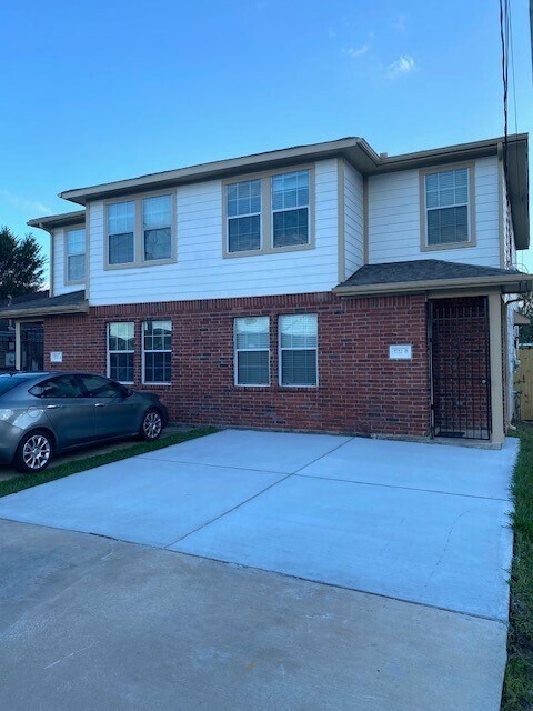 Building Photo - 3722 Lehall St