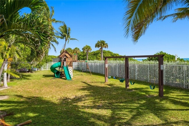 Building Photo - 4747 Collins Ave