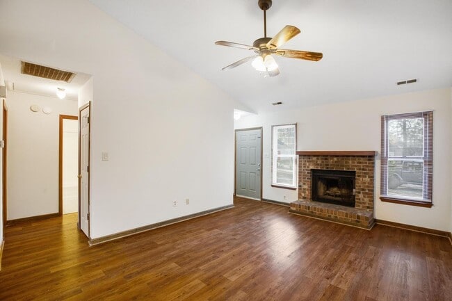 Building Photo - 205 Corey Ct