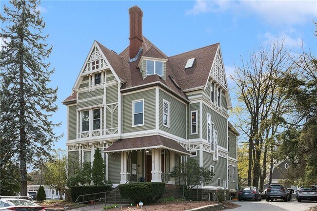 Primary Photo - 87 Cooke St
