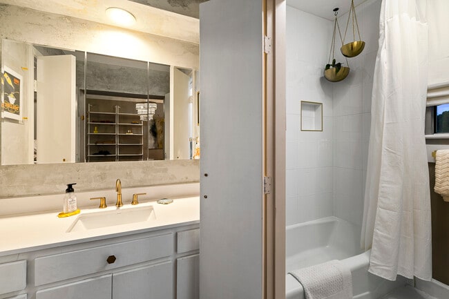 Building Photo - 1707 Spyglass Dr