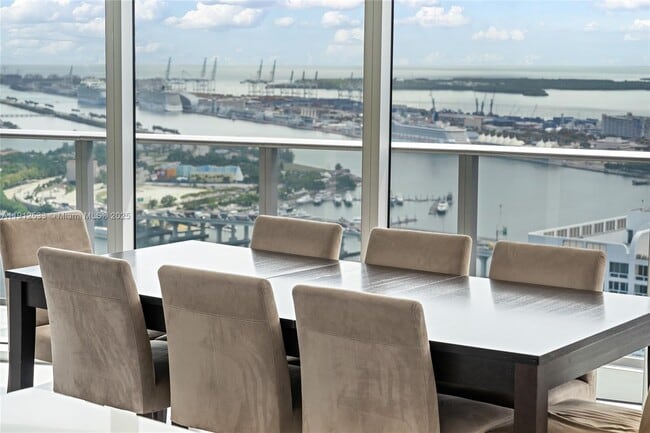 Building Photo - 488 NE 18th St