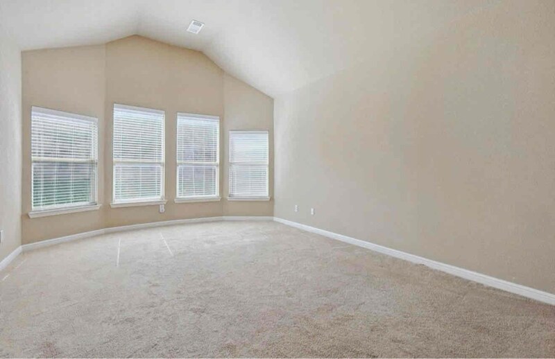 Building Photo - 2708 Laurel Oak Dr