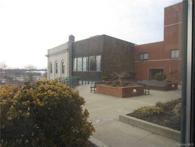 Building Photo - 123 Mamaroneck Ave