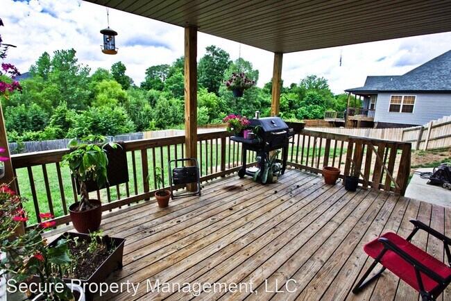 Building Photo - 3 br, 2.5 bath House - 1521 Bonnie Blue Ave