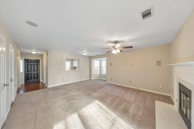 Building Photo - 2045 Fairways Ct